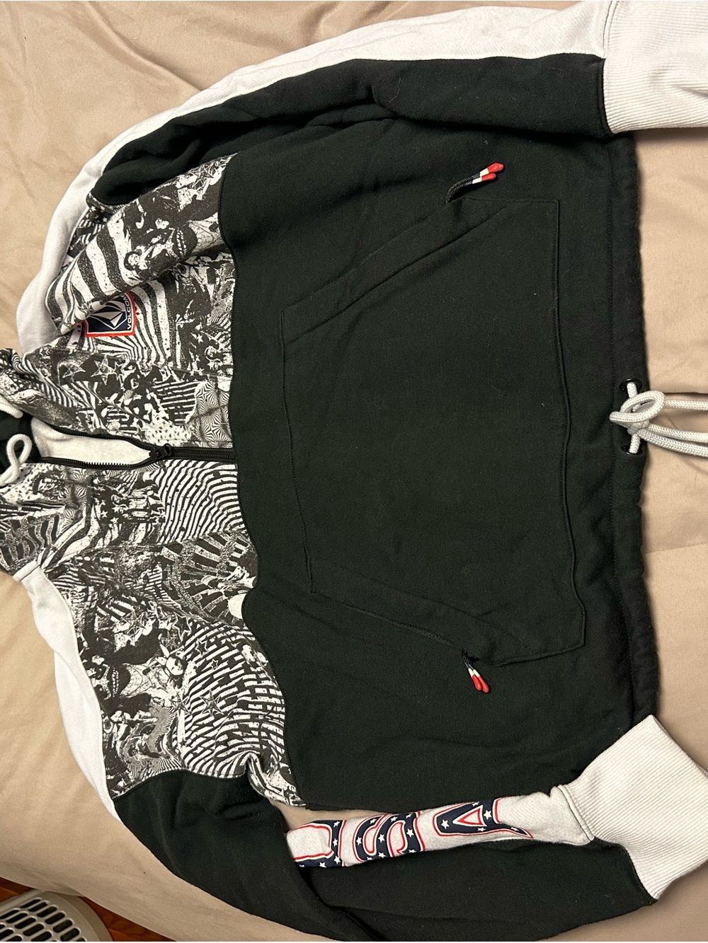 Volcom Black & Gray Graphic Pullover Hoodie USA